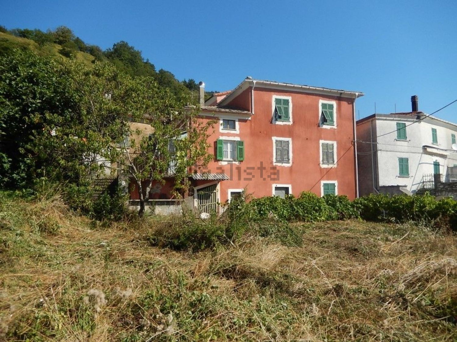 Chalet pareado en Varese Ligure