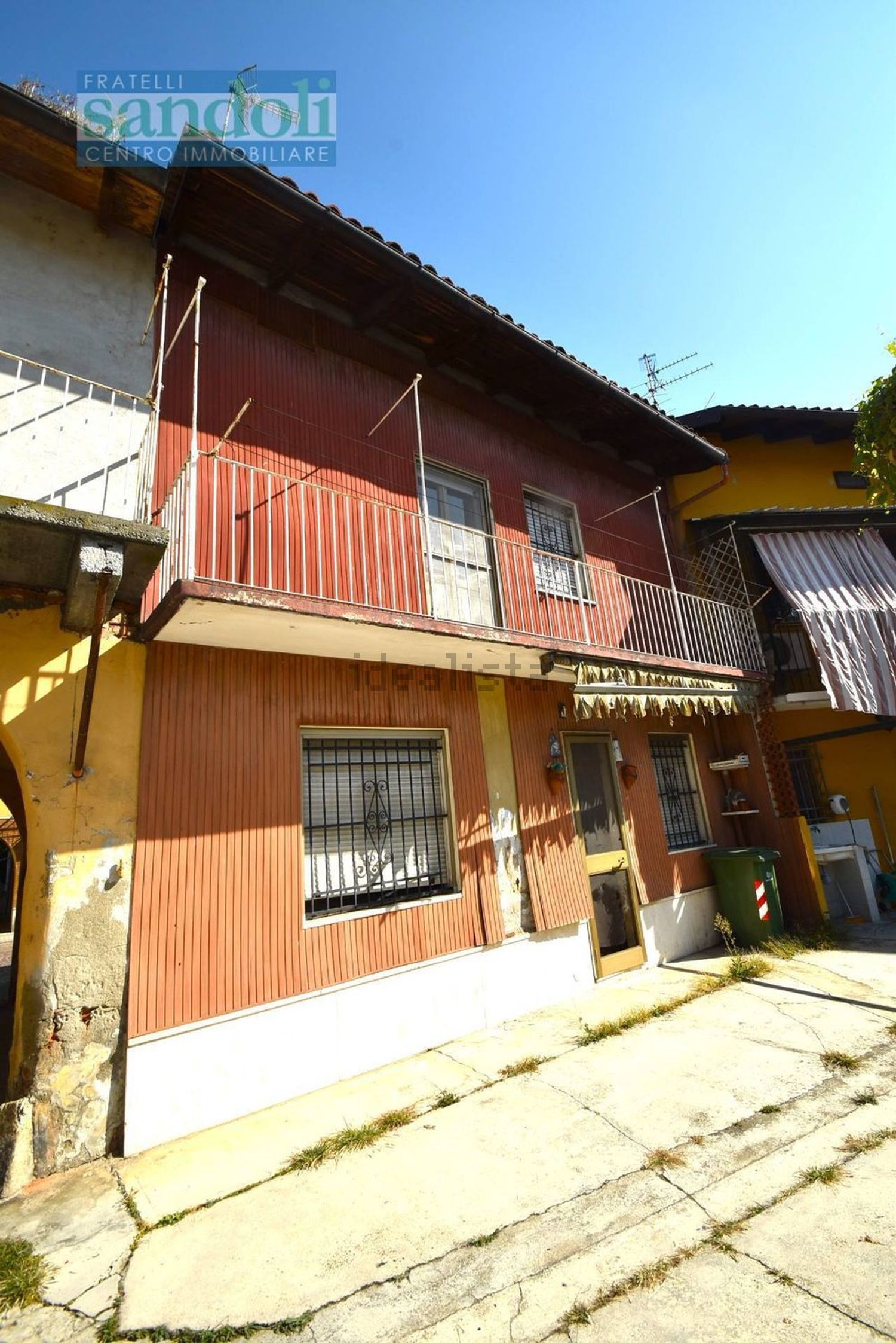 Detached house in Stroppiana