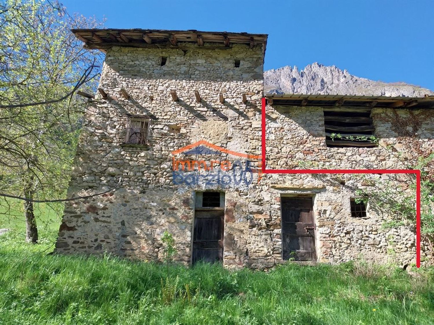 Rustici e casali a Taceno