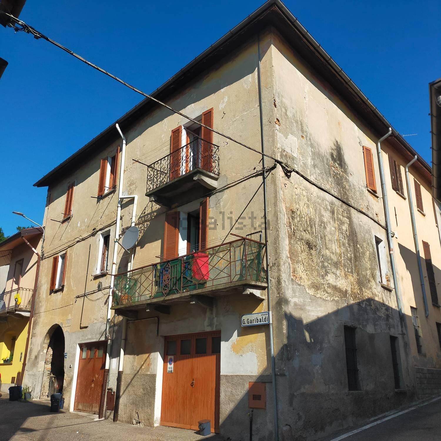 Appartamento a Azzate