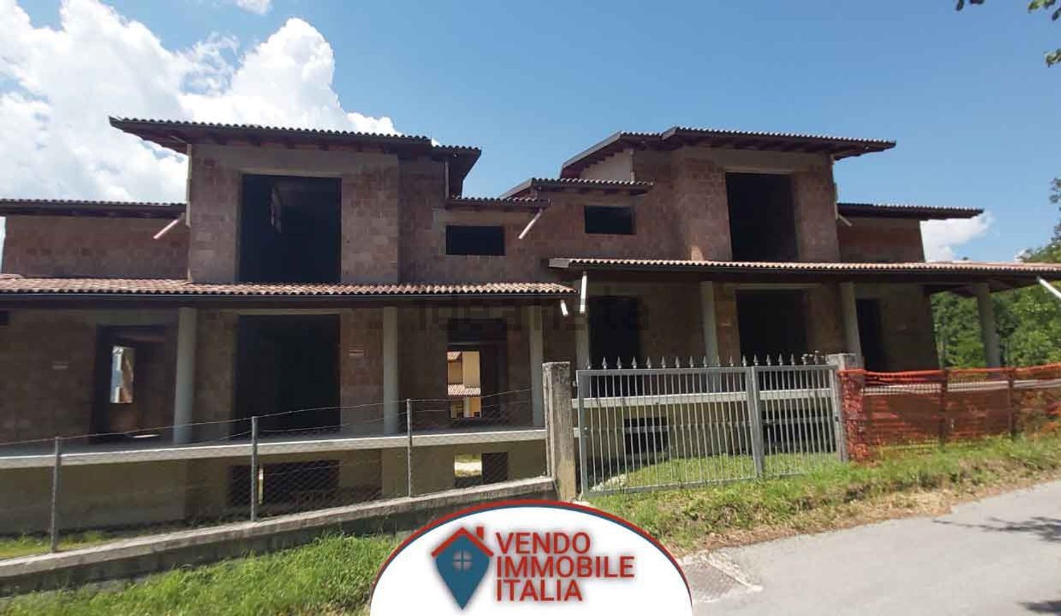 Villetta bifamiliare a Tornimparte