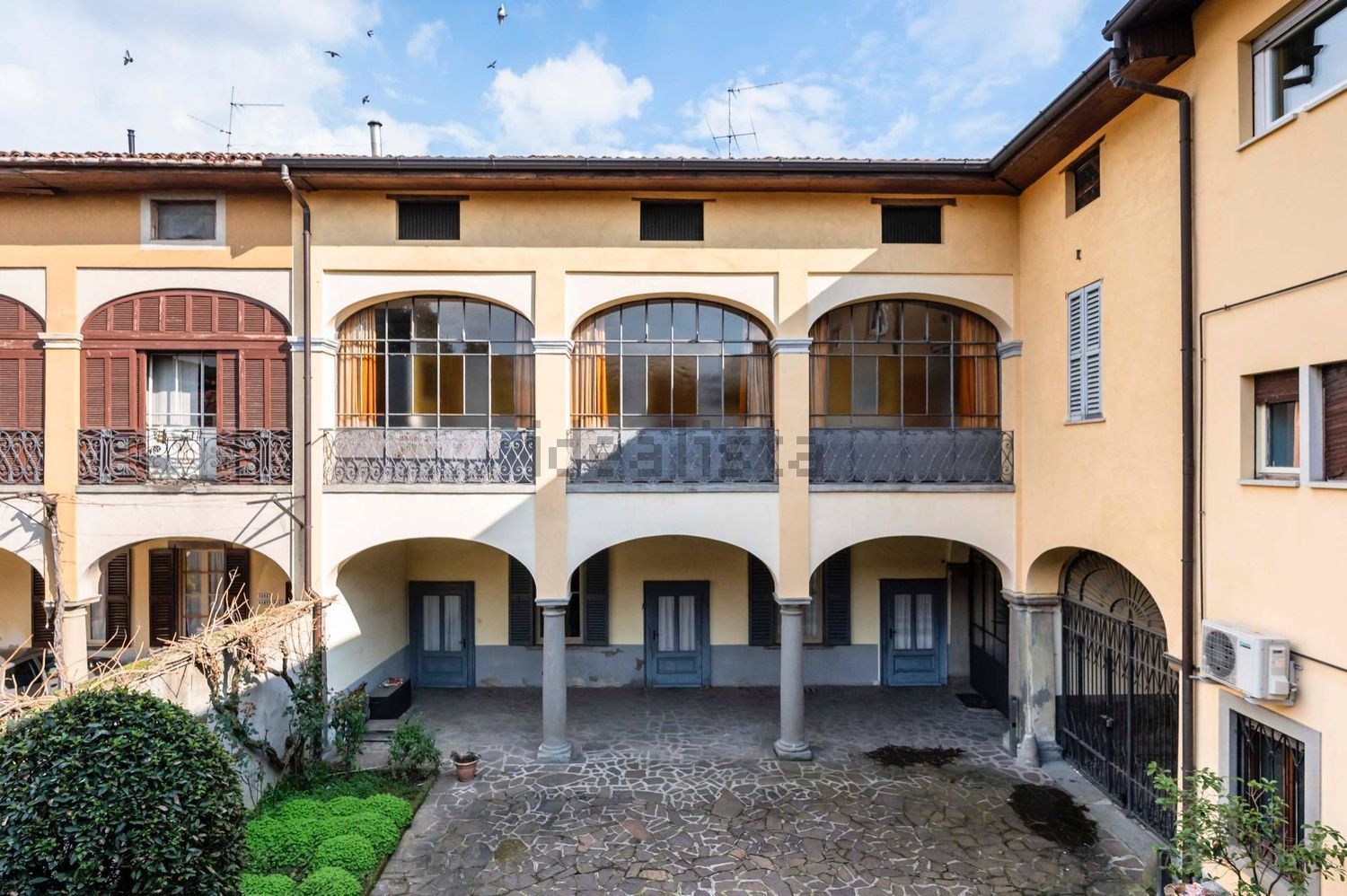 Rustici e casali a Stezzano