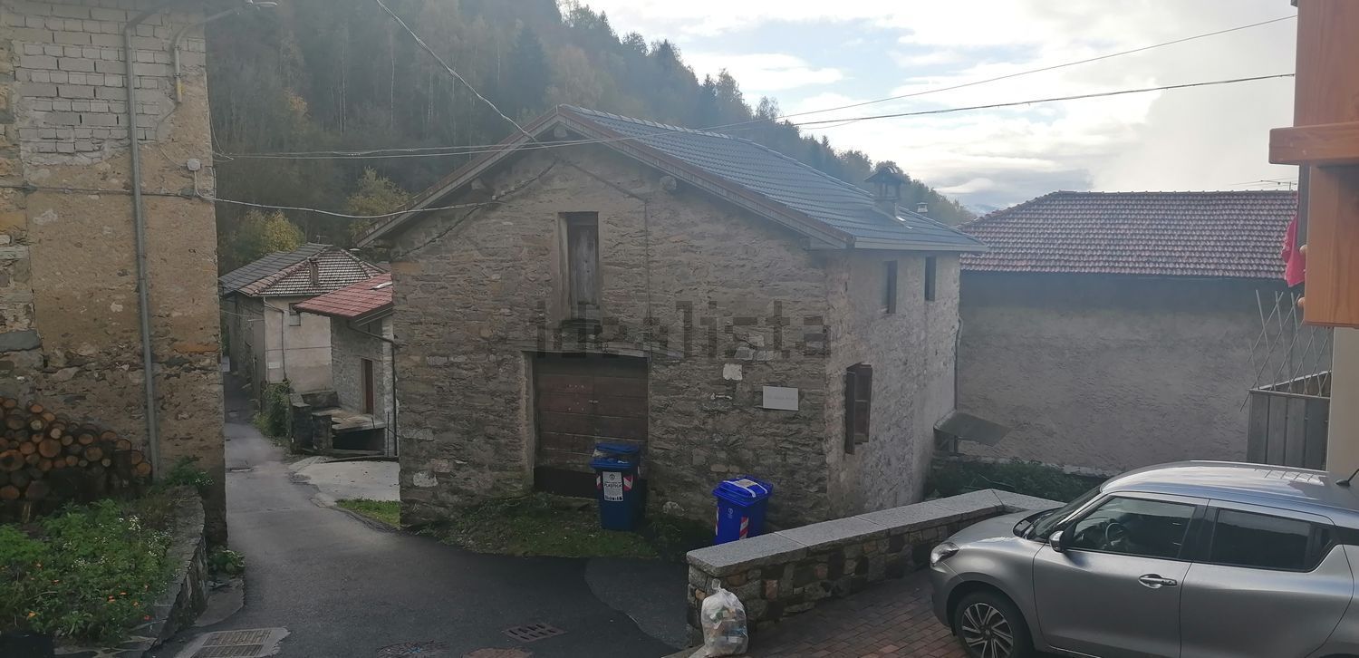 Villetta indipendente a Lozio