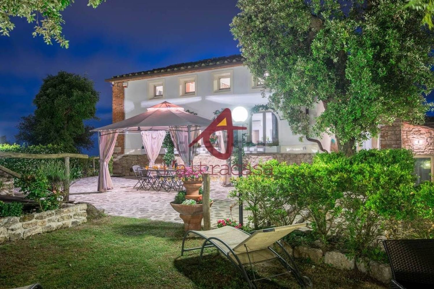 Quintas e casas rústicas em Centro, Monsummano Terme