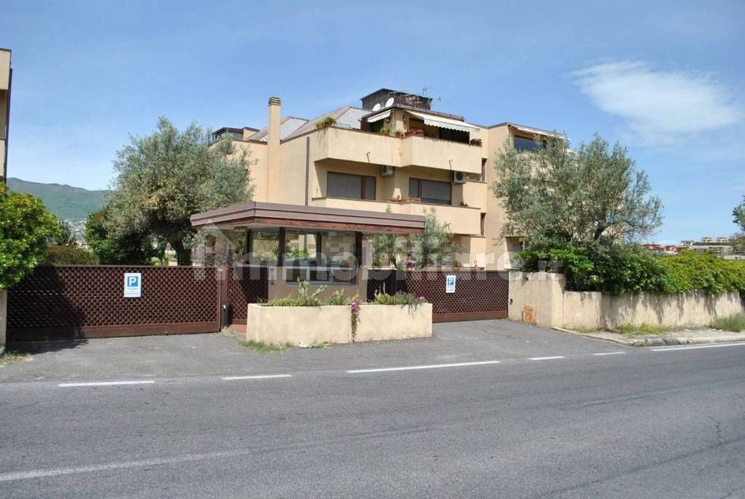 Flat in Carolei