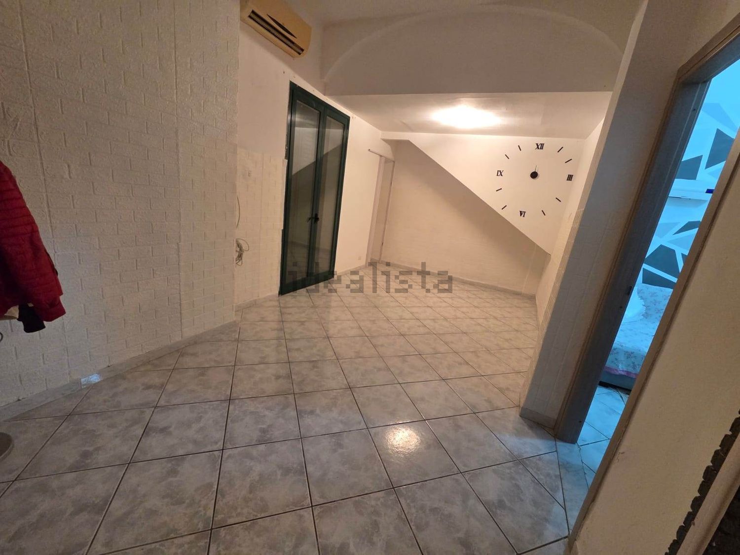 Chalet pareado en Aci Catena