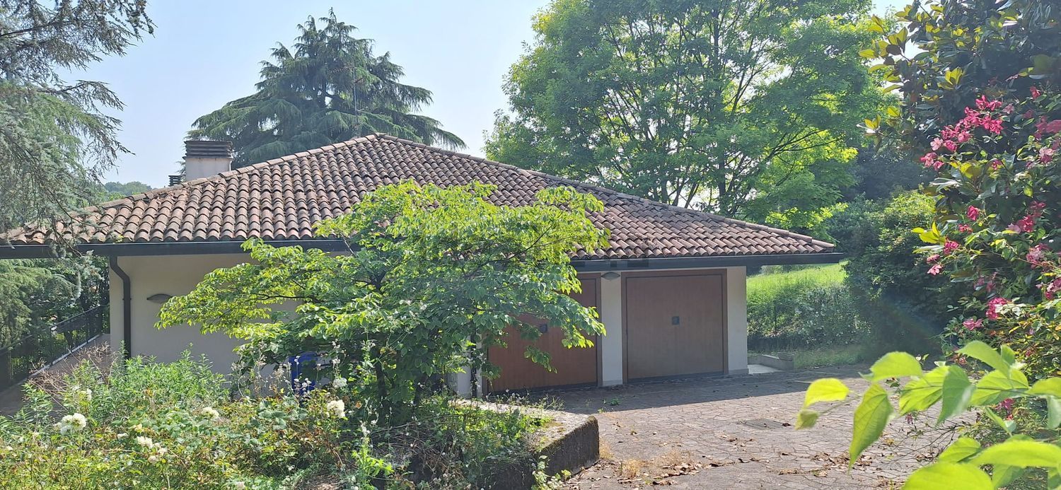 Detached house in Ferrovieri - Monte Berico, Vicenza
