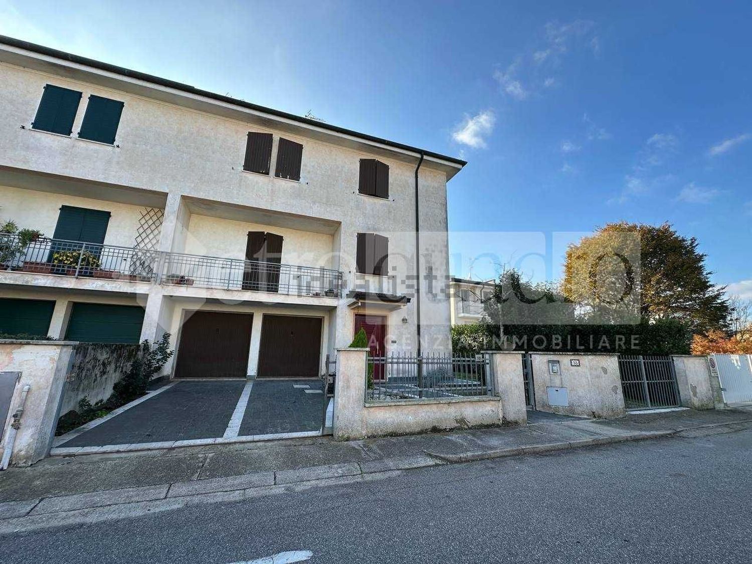 Reihenhaus in Ostiglia