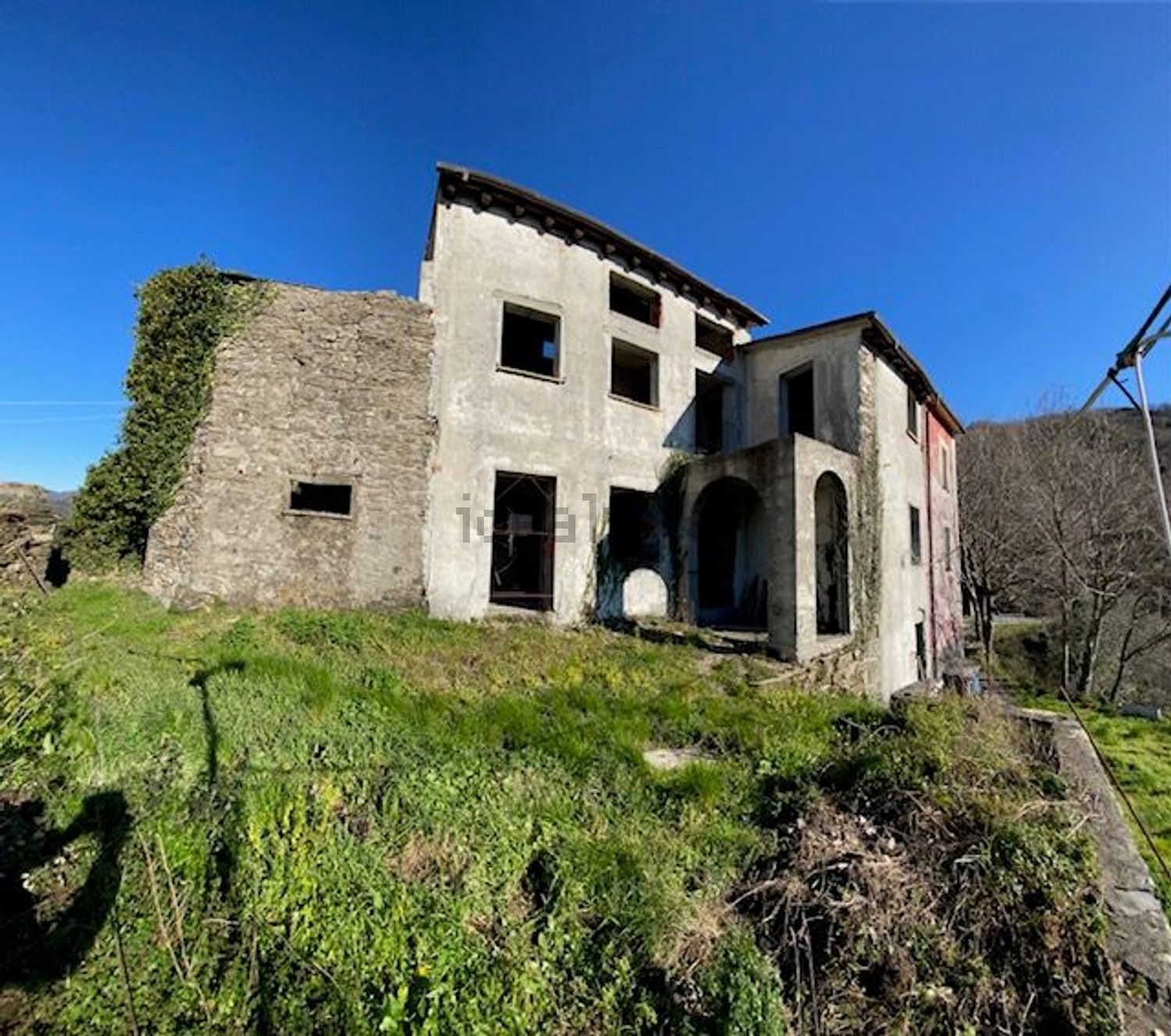 Rustici e casali a Orero