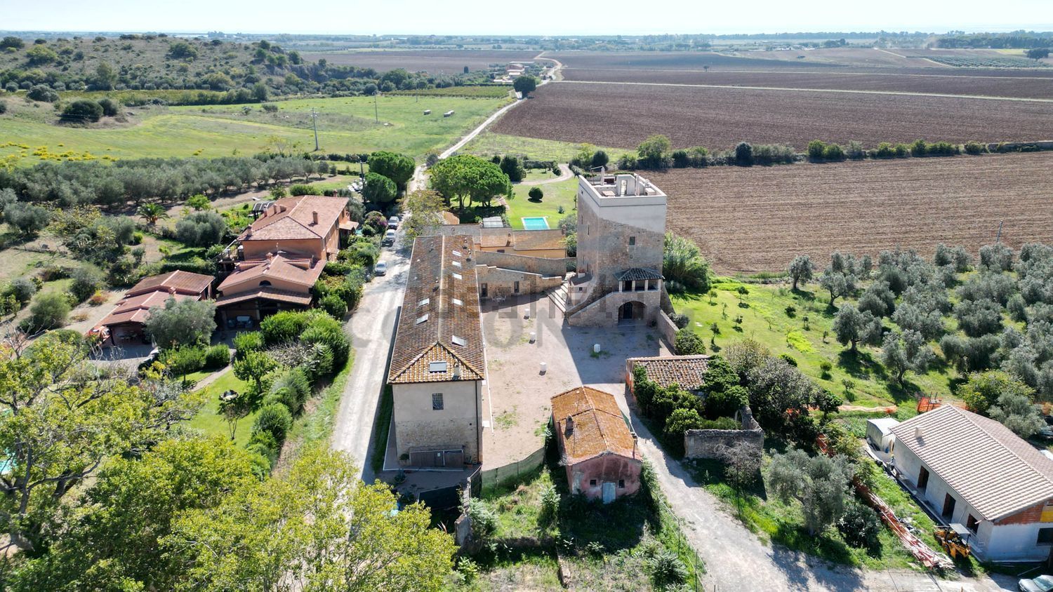 Rustici e casali a Valmarina - Vallerana, Capalbio