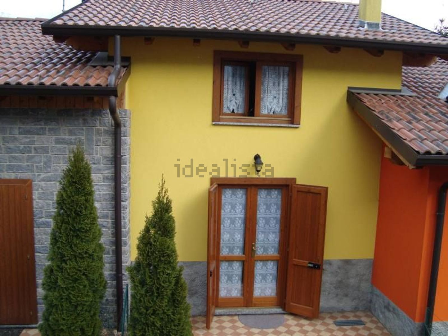 Reihenhaus in Val Brembilla