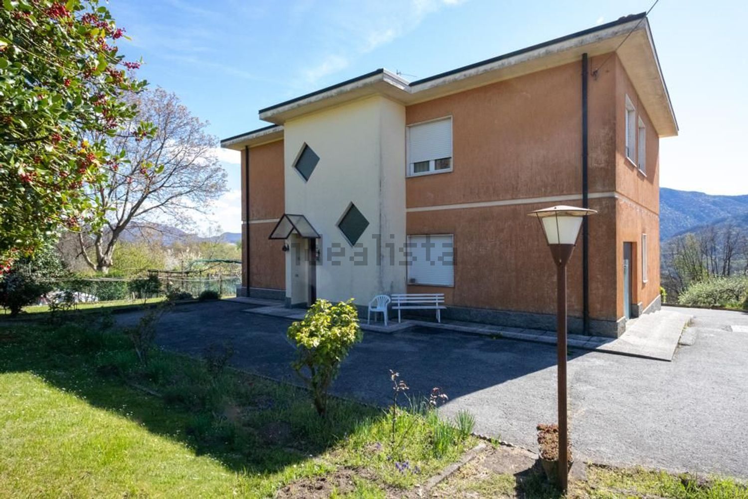 Reihenhaus in Montegrino Valtravaglia