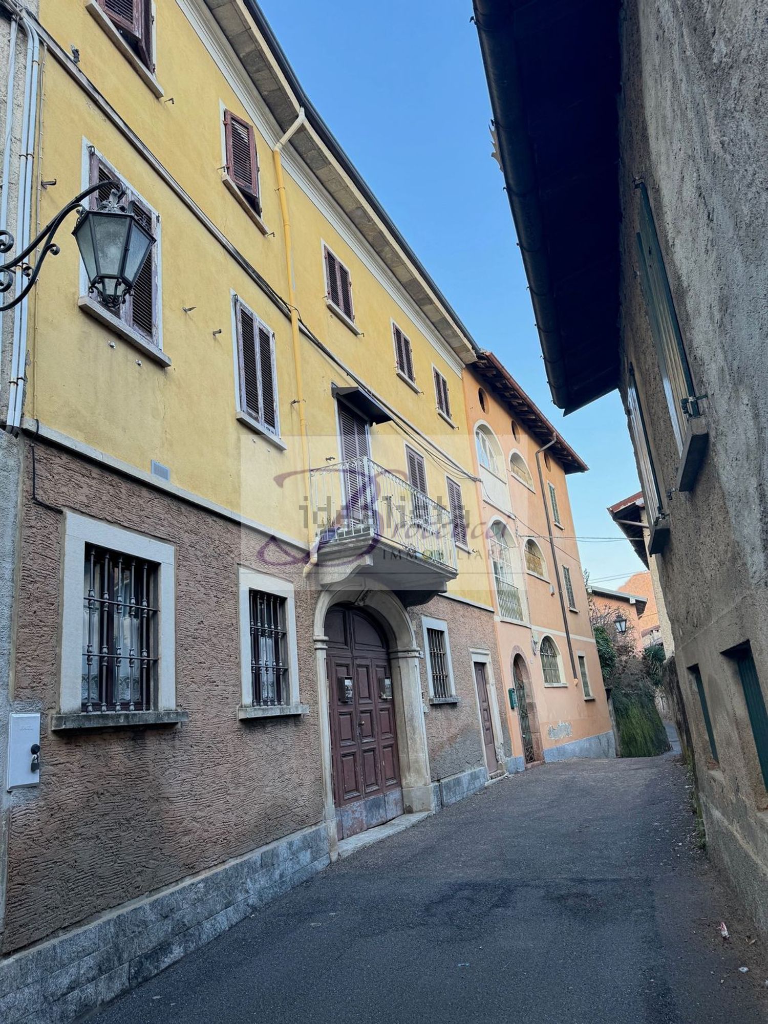 Flat in Besano
