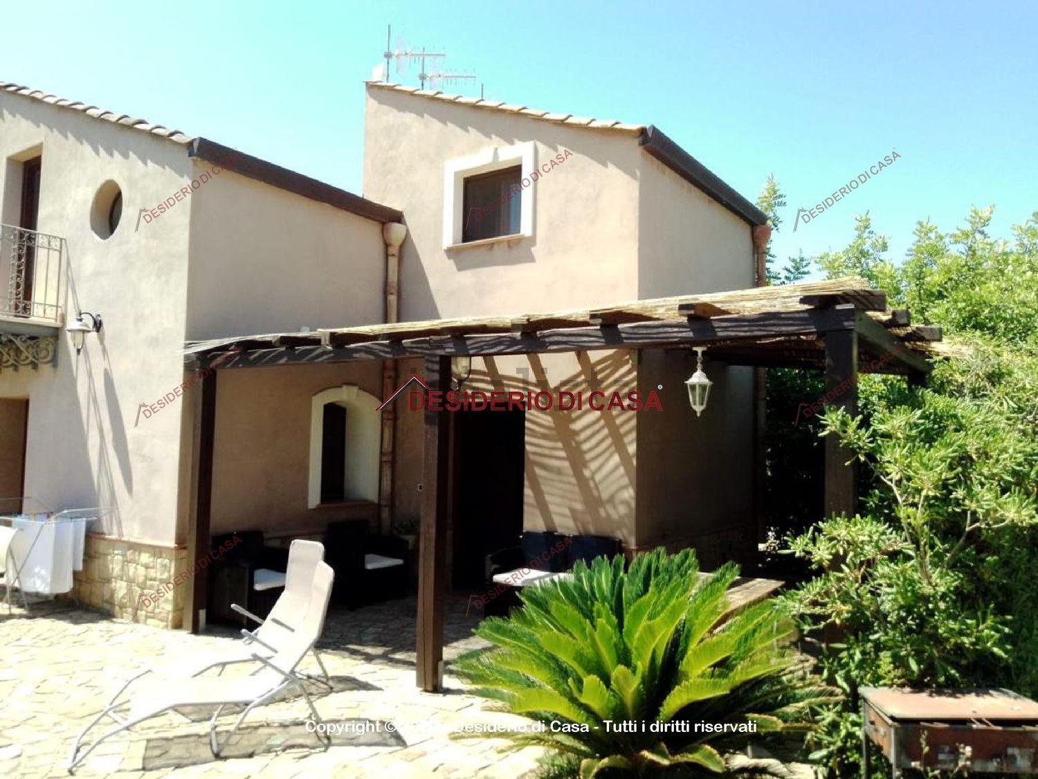 Apartamento em Lascari