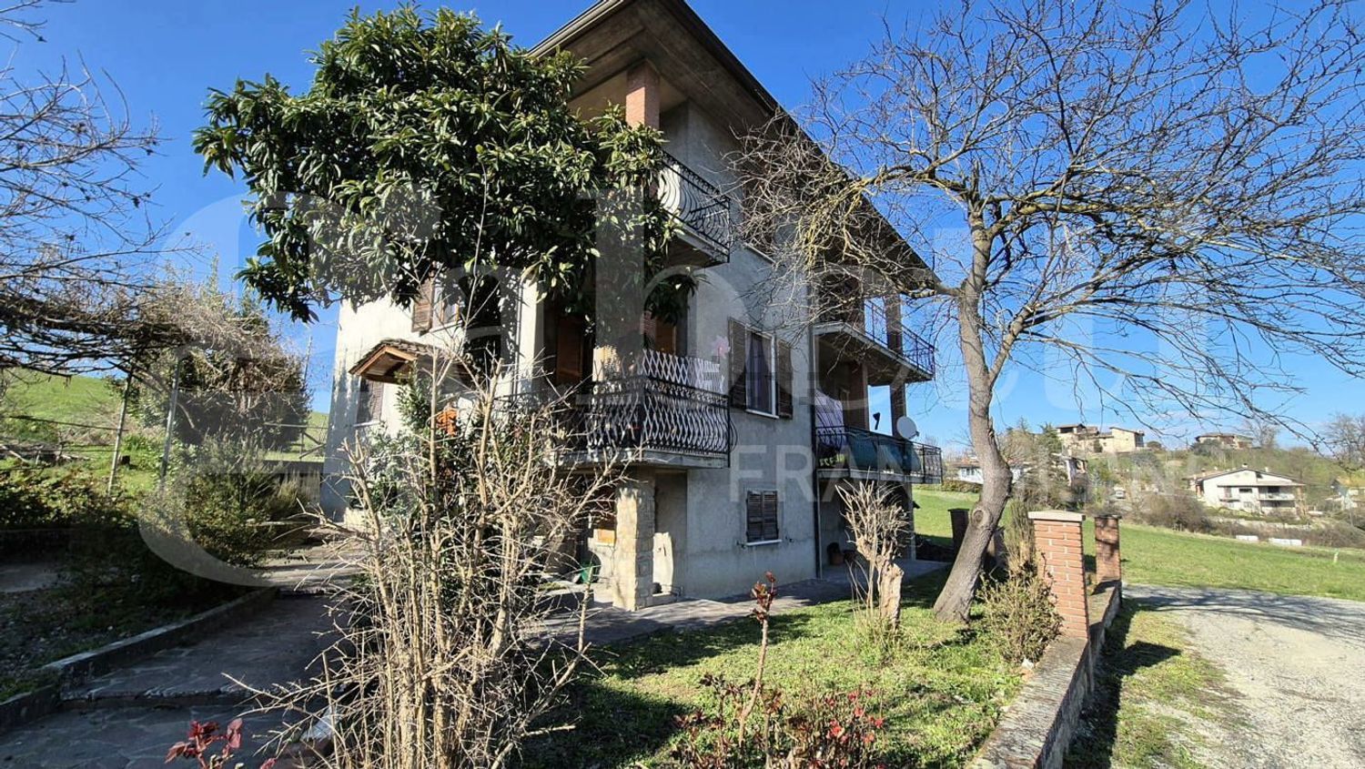 Appartamento a Piozzano