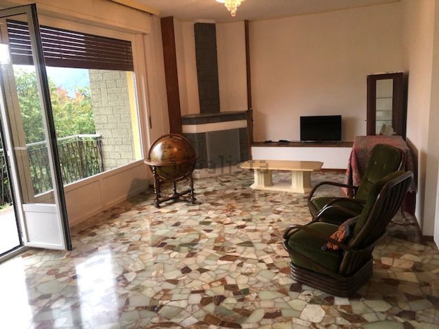 Reihenhaus in Cadegliano-Viconago