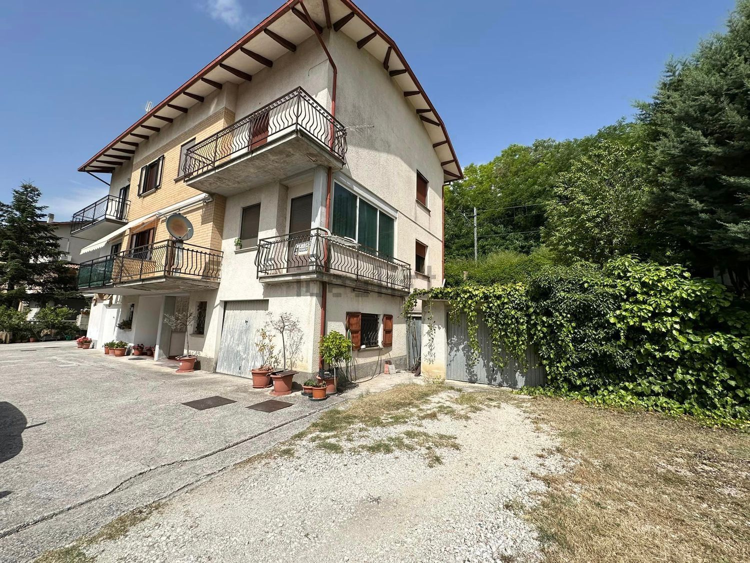 Villetta bifamiliare a Fossato di Vico