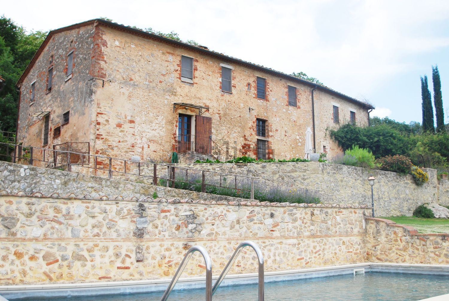 Quintas e casas rústicas em Montagnola, Sovicille