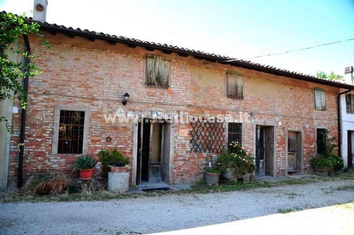 Rustici e casali a Pieve d'Olmi