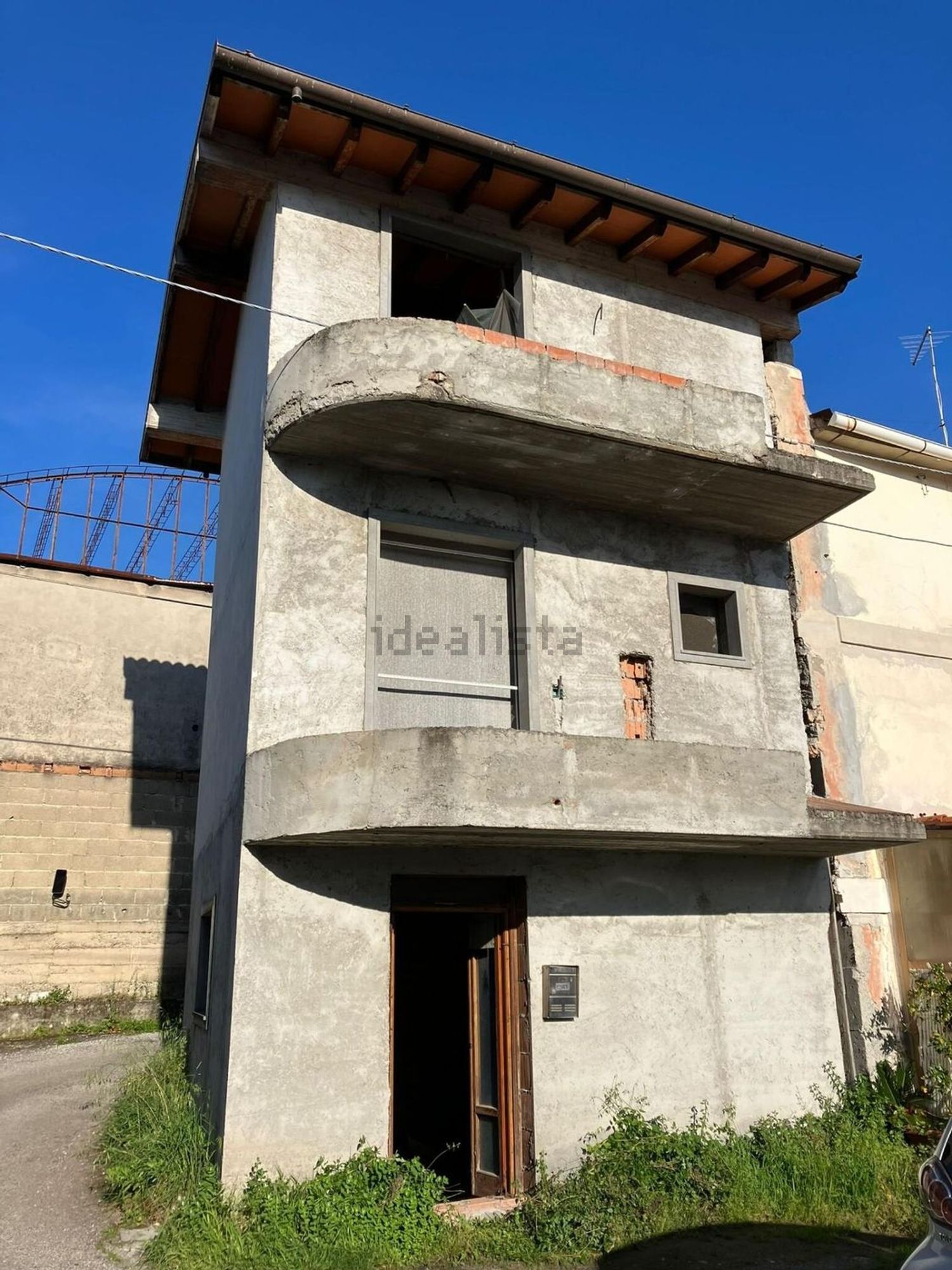 Moradia geminada em Puliche, Massa