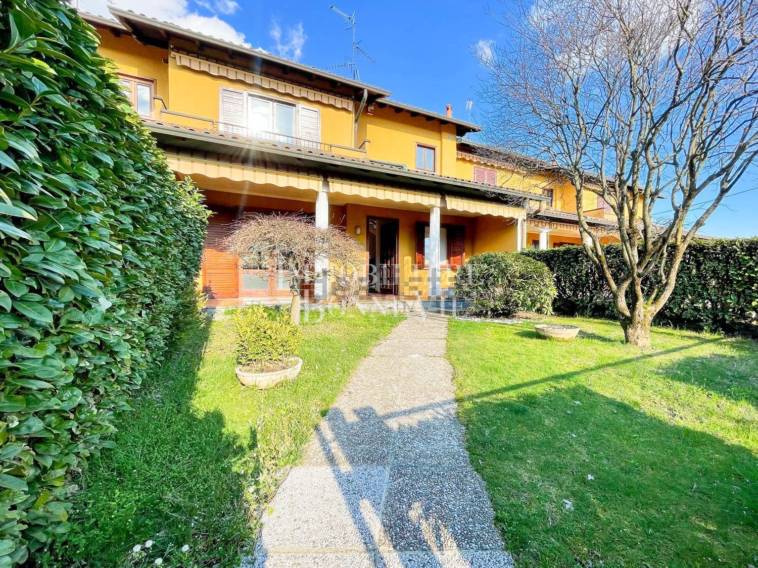 Terraced house in Vedano Olona