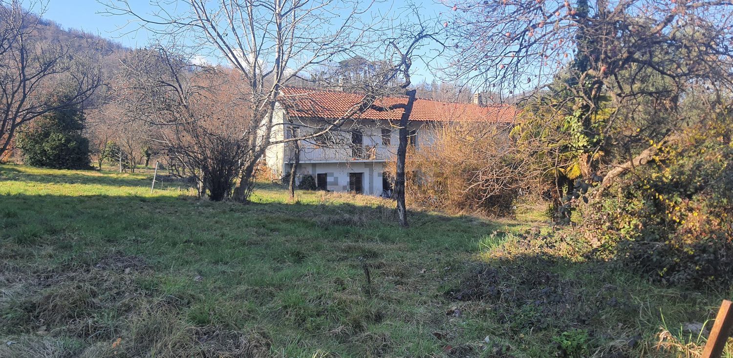 Quintas e casas rústicas em Cumiana
