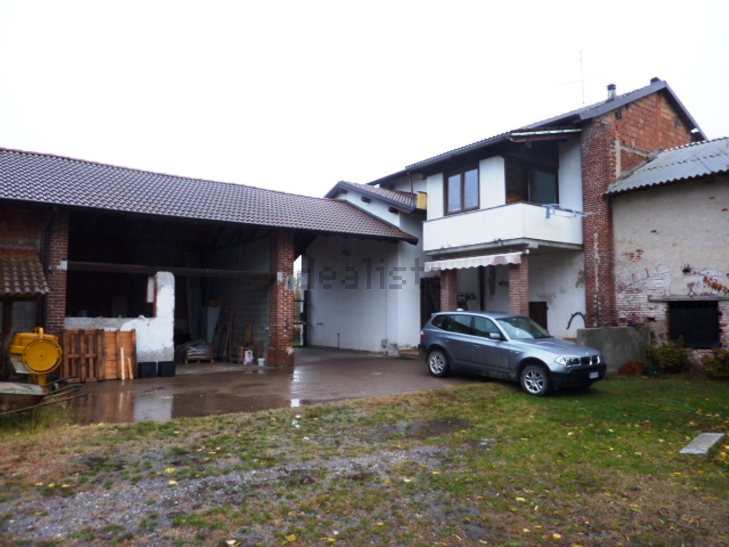Rustici e casali a Albonese