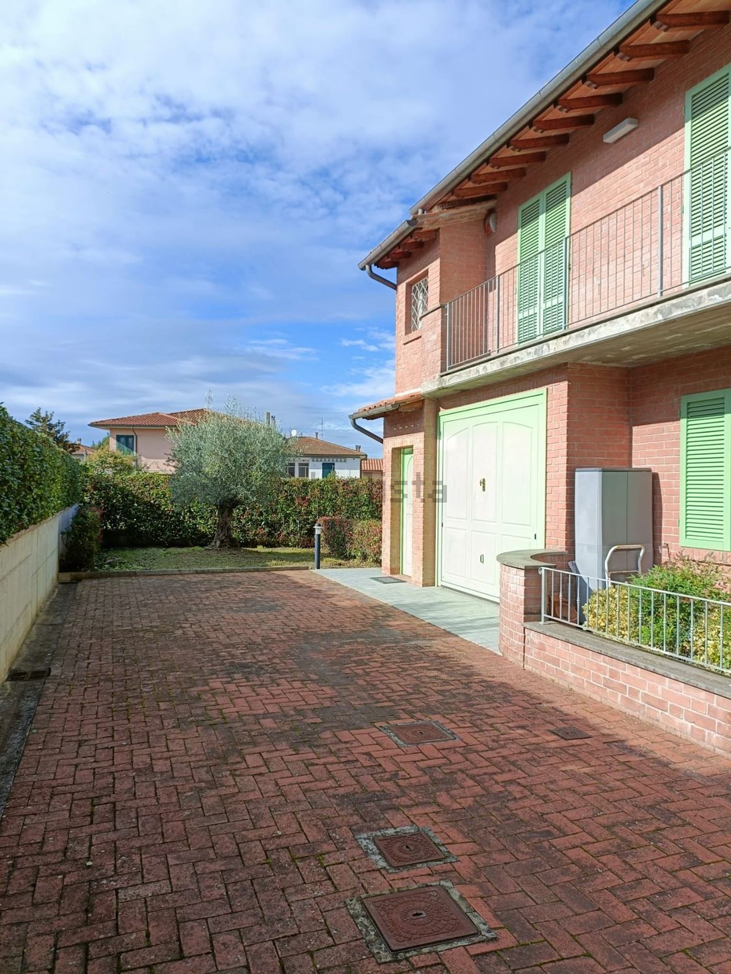 Flat in Terricciola