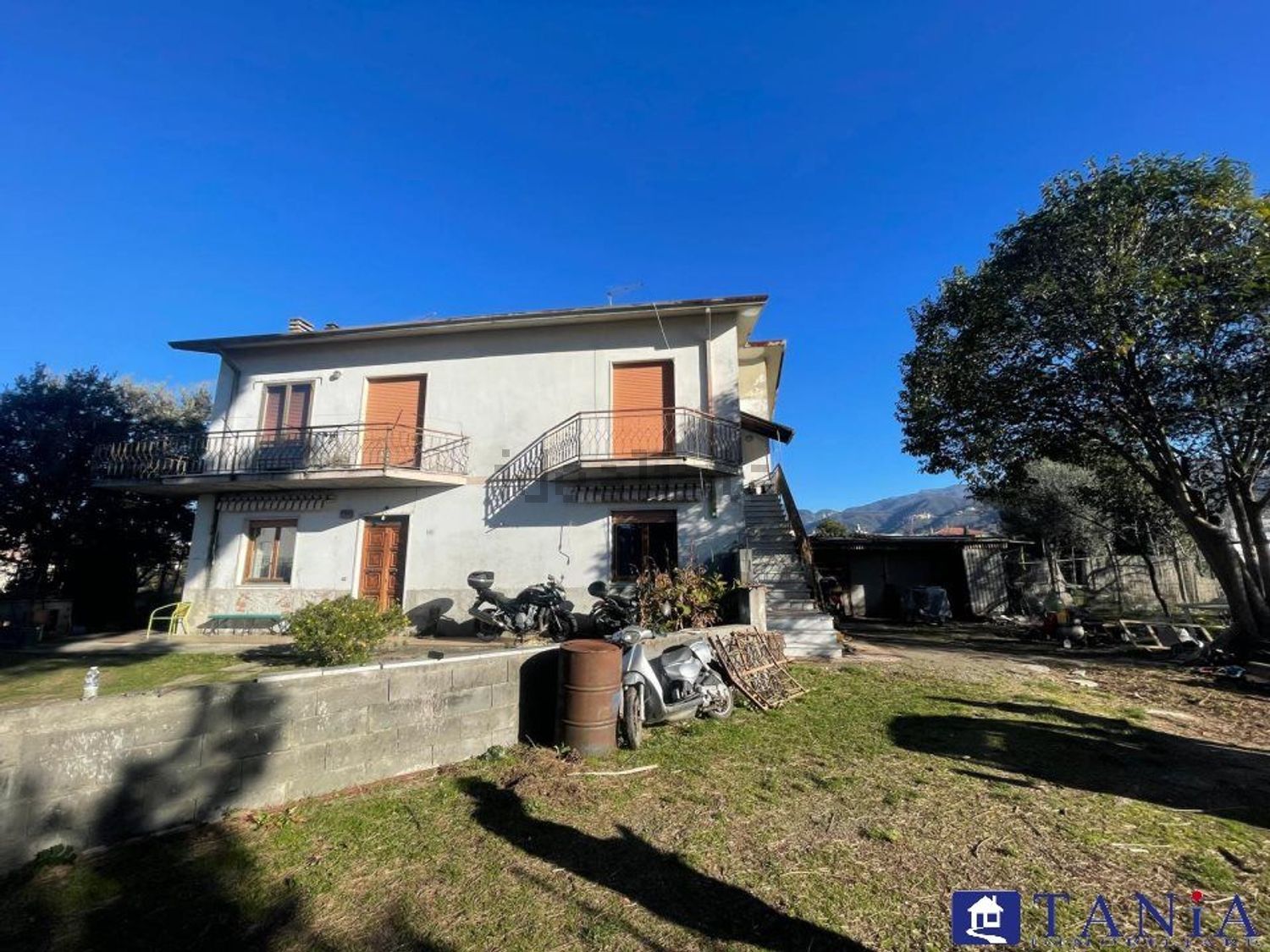 Maison jumelée à Dogana, Luni