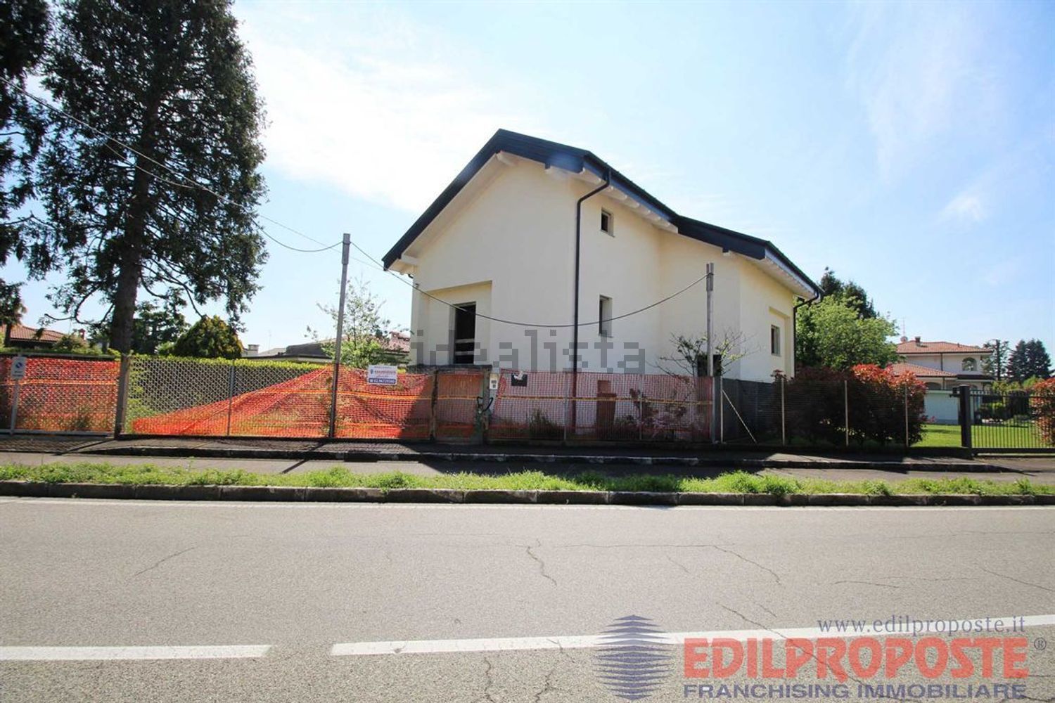 Case e ville a Misinto