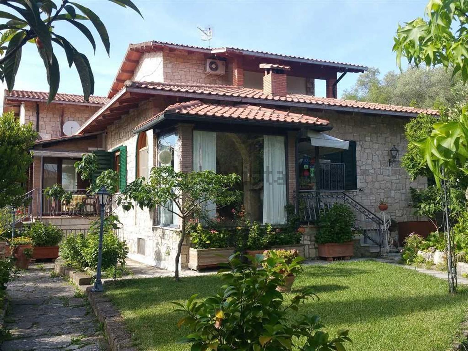 Rustici e casali a Centro, Manciano
