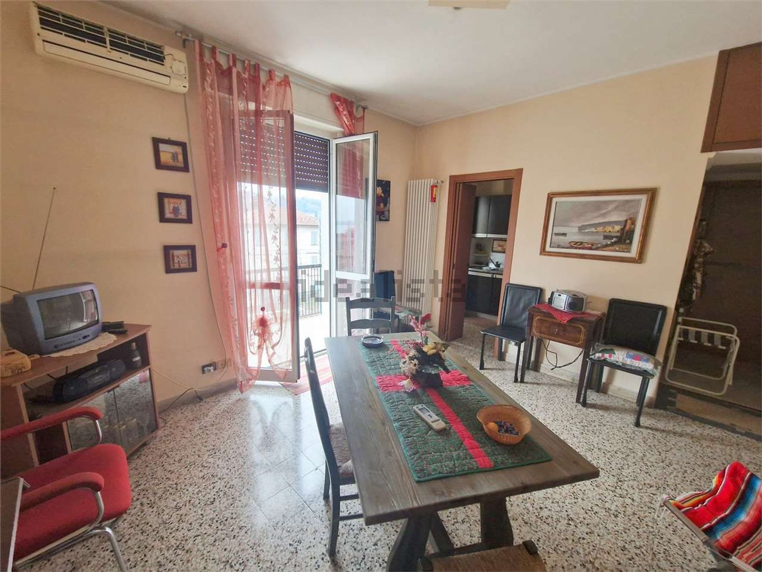 Appartamento a Varano Borghi