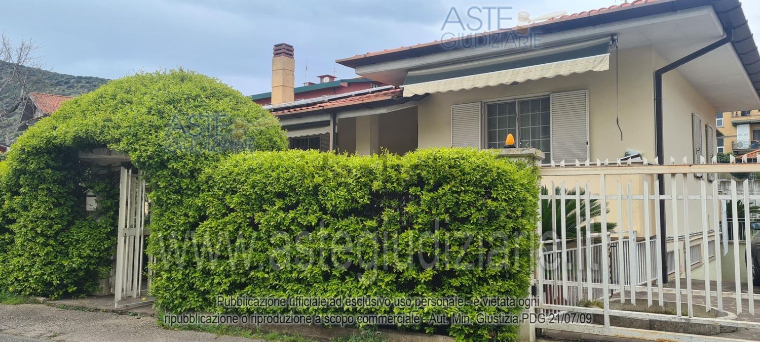 Terraced house in Sezze