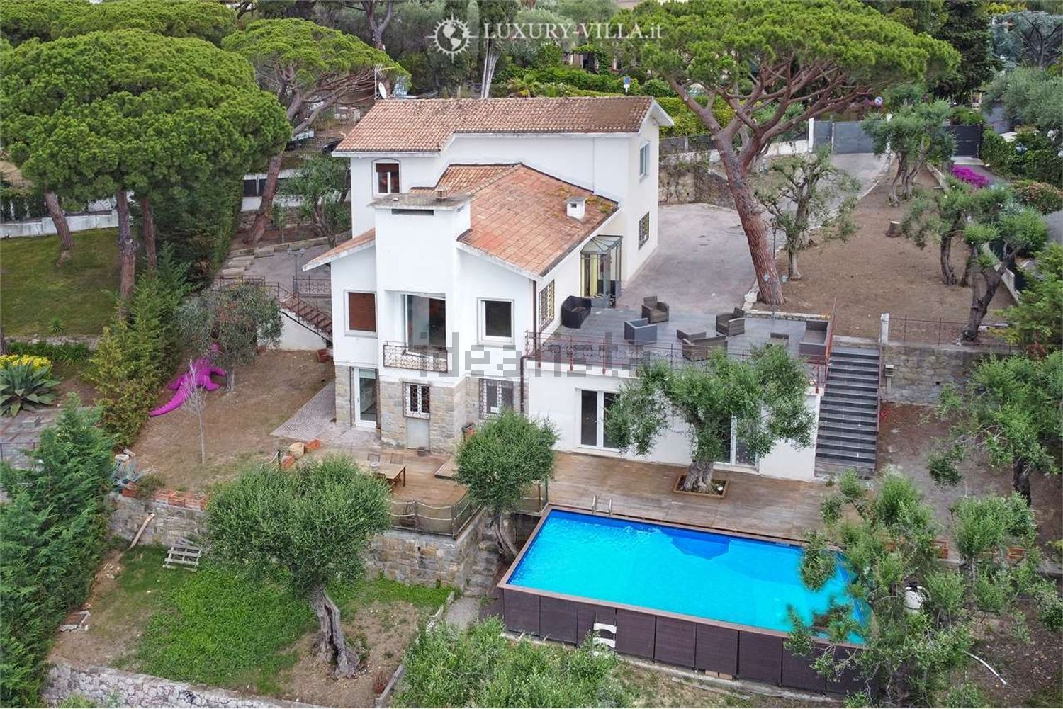 Frei stehendes Haus in Zona Collinare - Due Strade, Bordighera