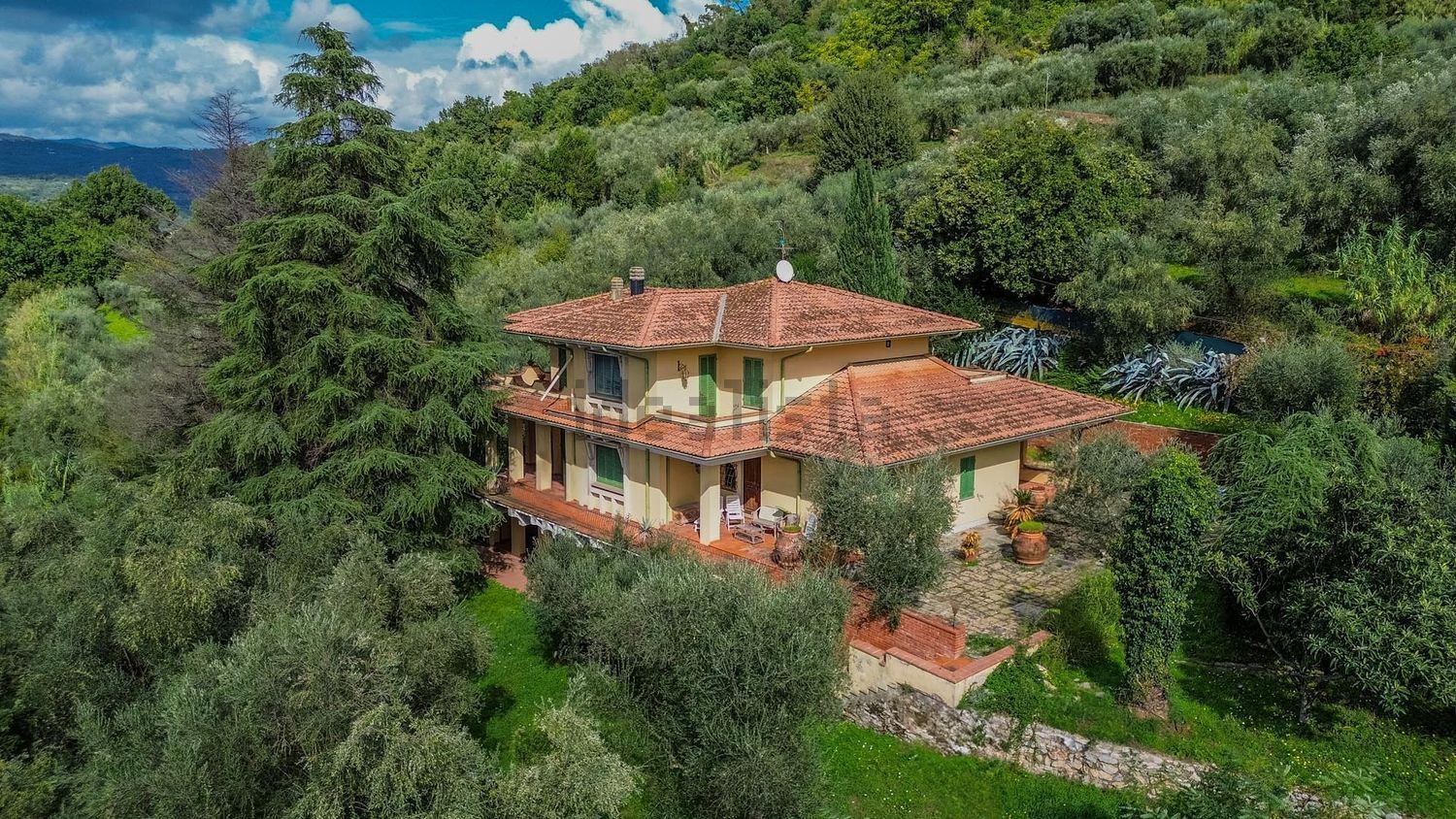 Case e ville a Centro, Monsummano Terme