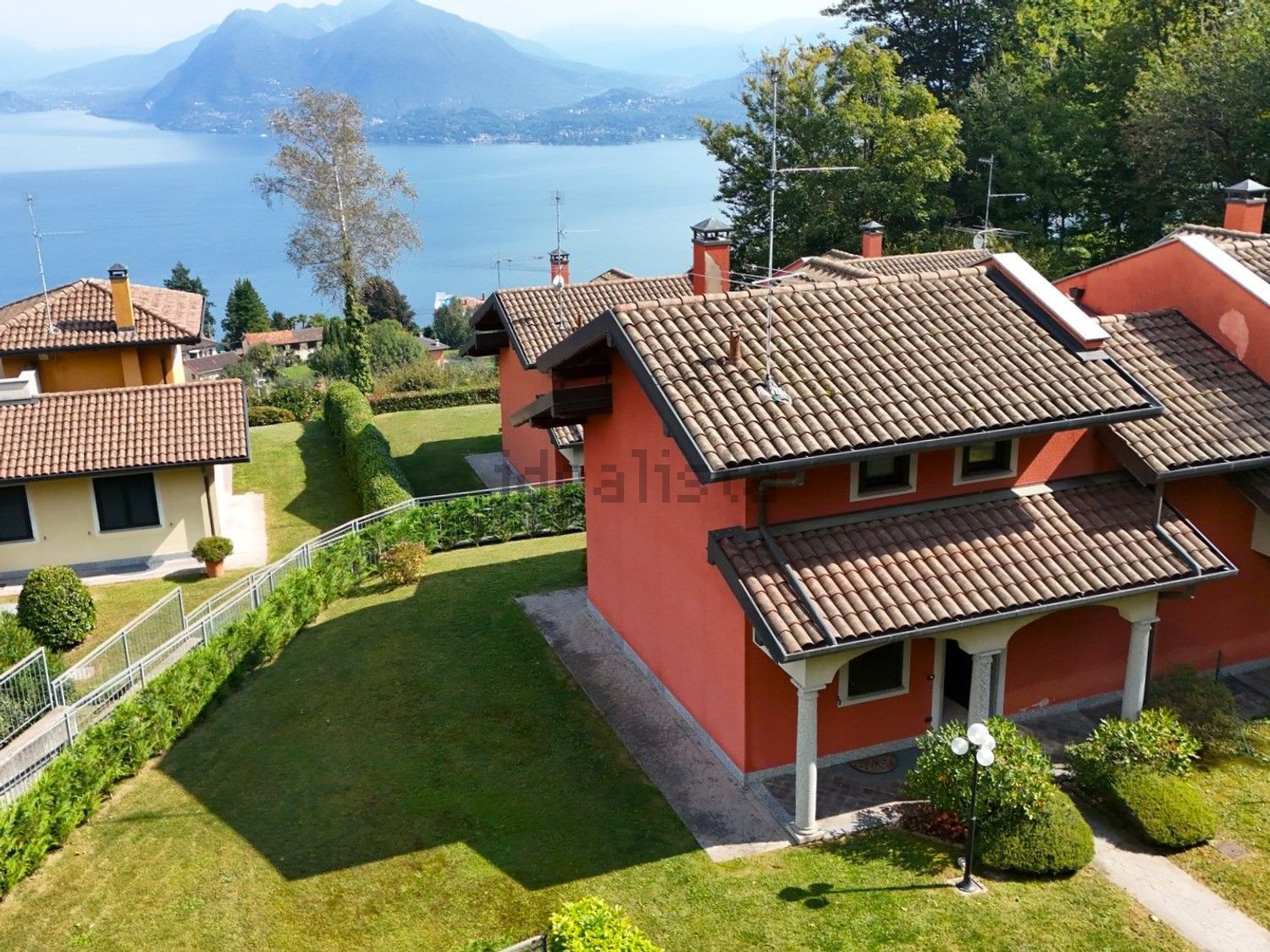 Reihenhaus in Stresa