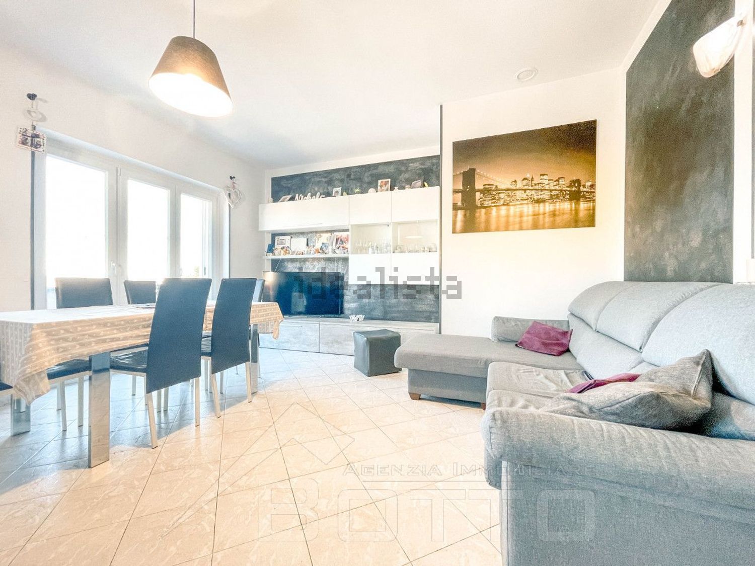 Detached house in Oleggio