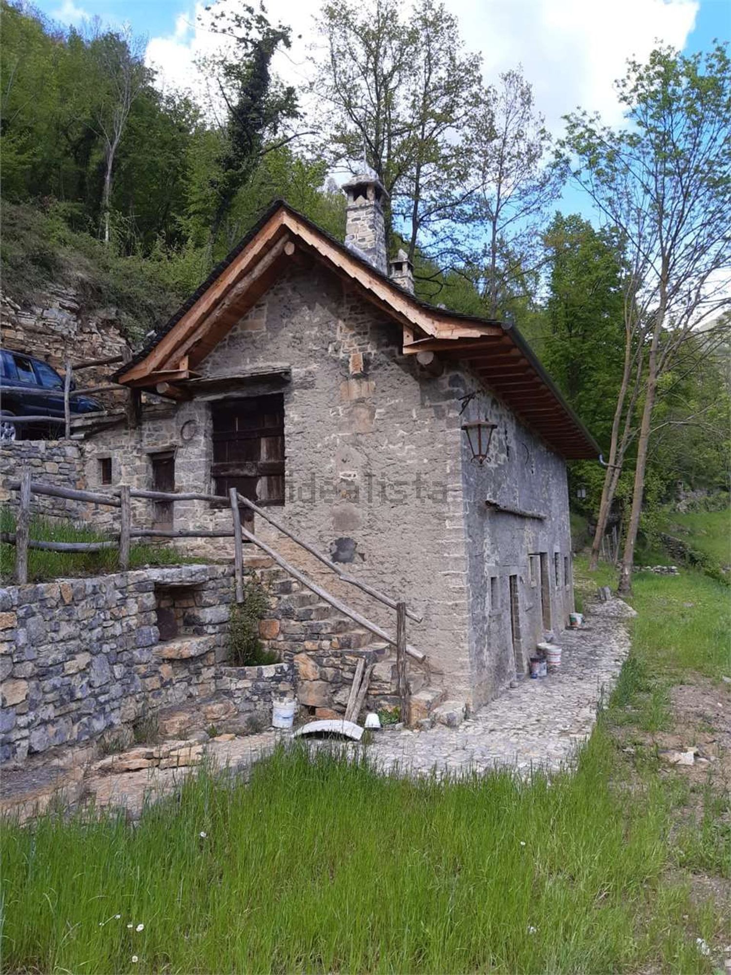 Rustici e casali a Locatello