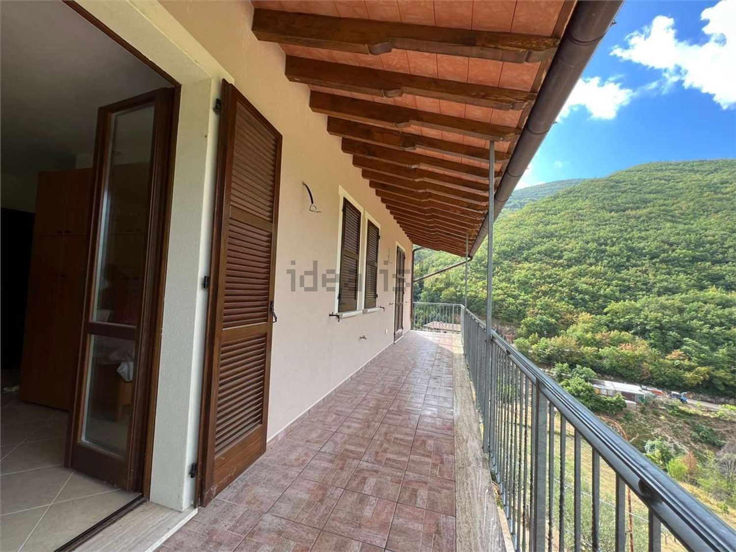Semi-detached house in Nocera Umbra