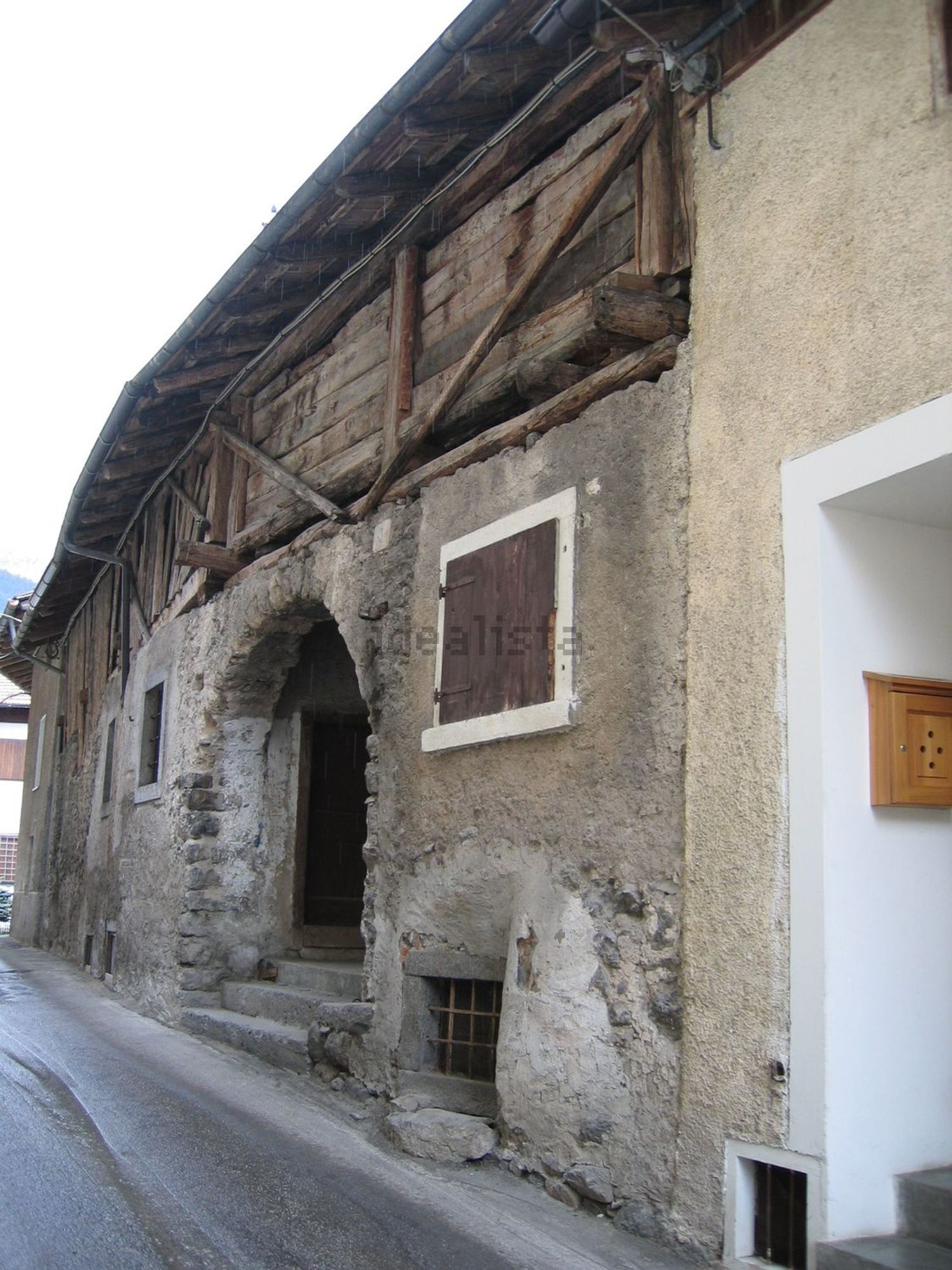 Casa di paese a Tre Ville