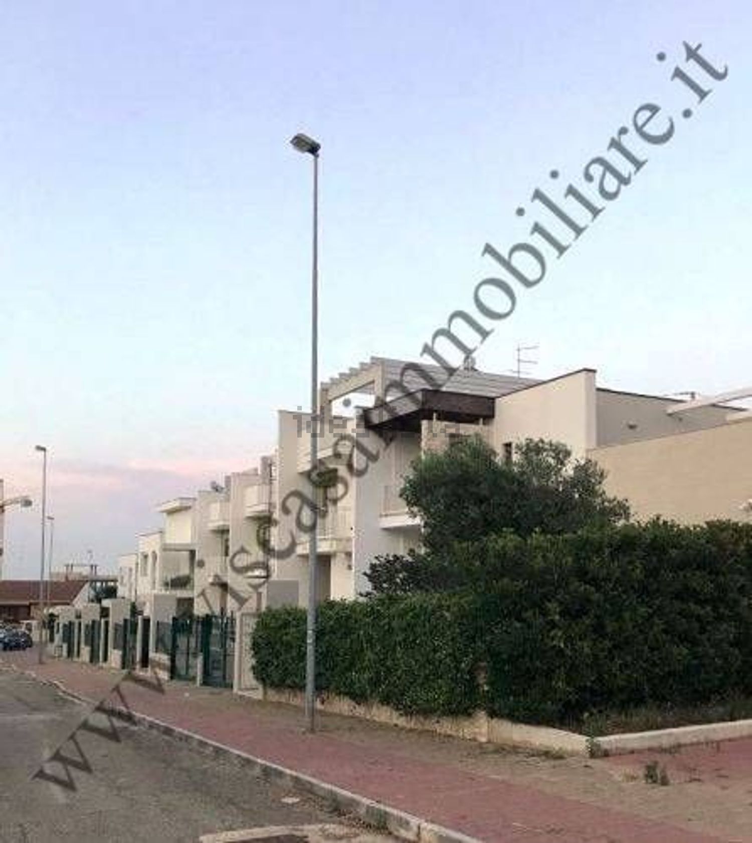 Villetta a schiera a Viale della Republica - Via Acquaviva, Cassano delle Murge