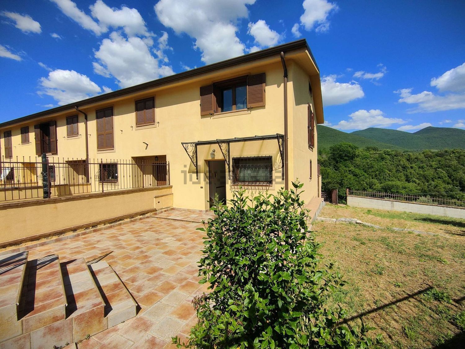 Chalet adosado en Montecchio