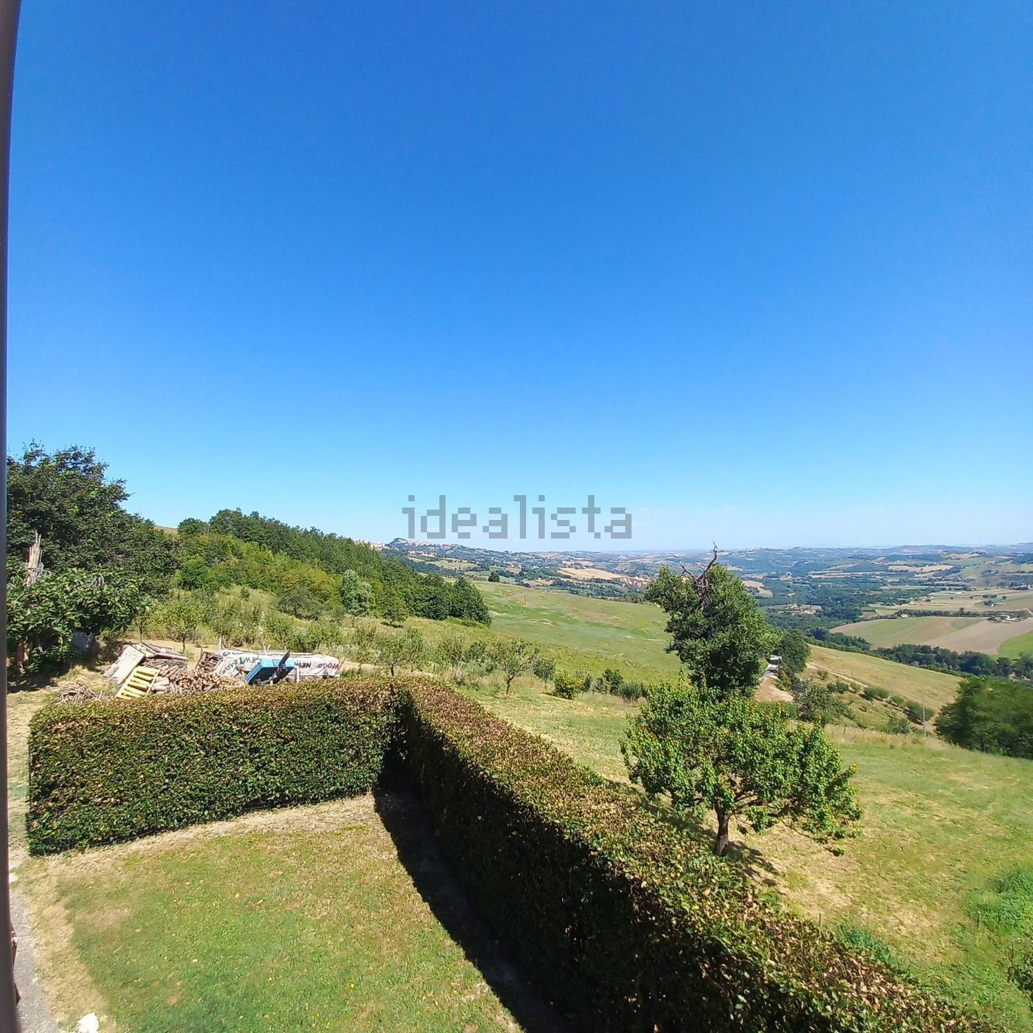 Detached house in Montefalcone Appennino