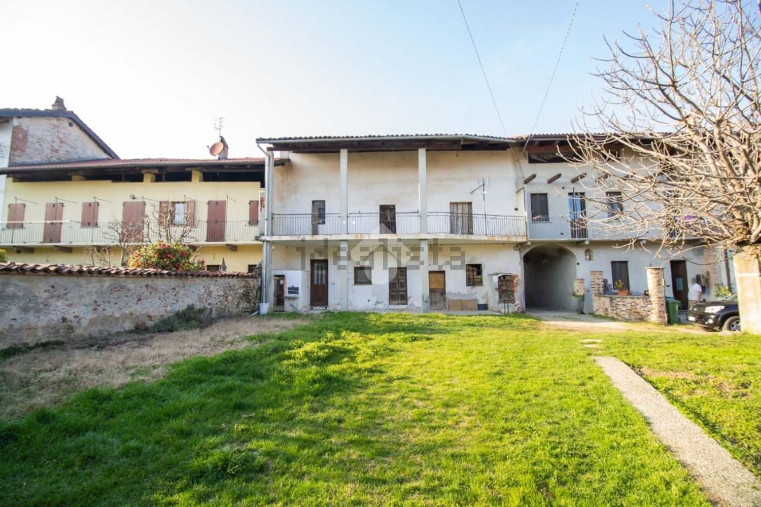 Moradia geminada em Rivarolo Canavese