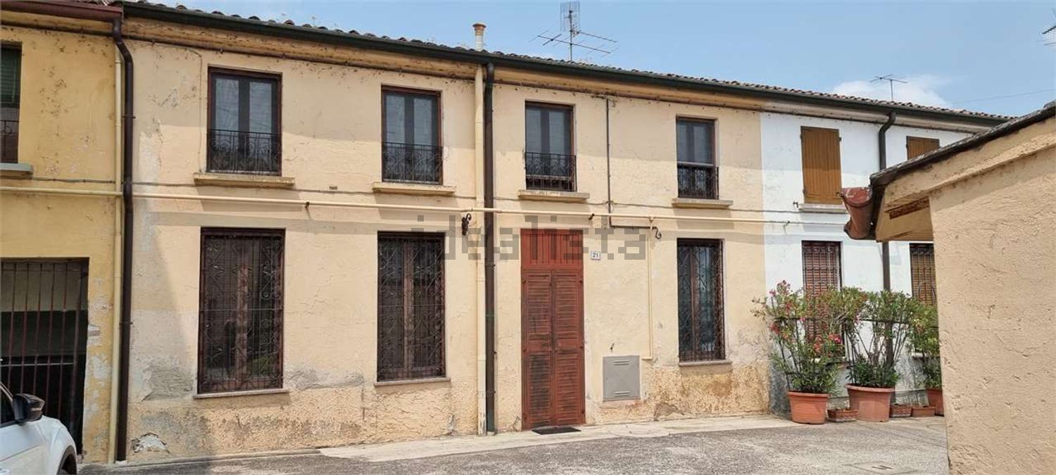 Villetta bifamiliare a Rodigo