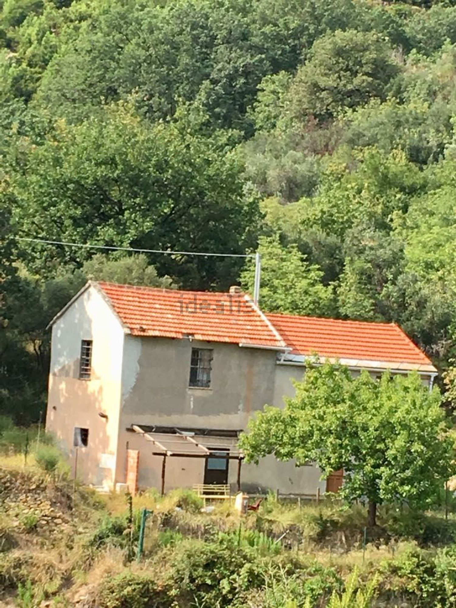 Rustici e casali a Spotorno