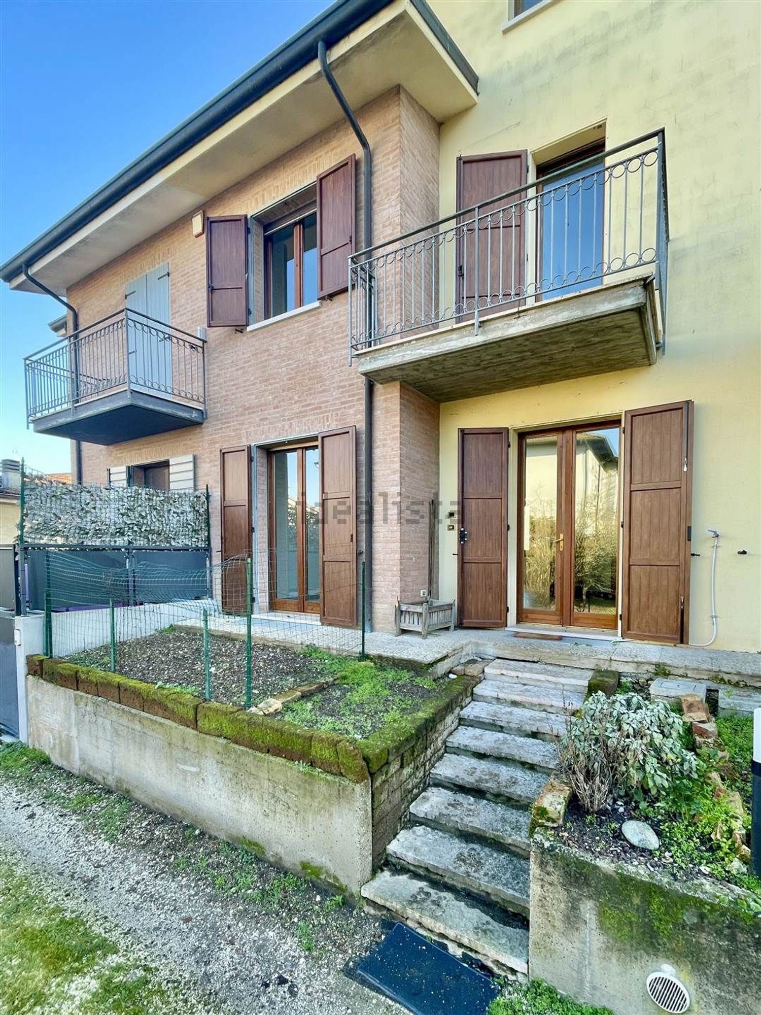 Maison mitoyenne à Rodigo