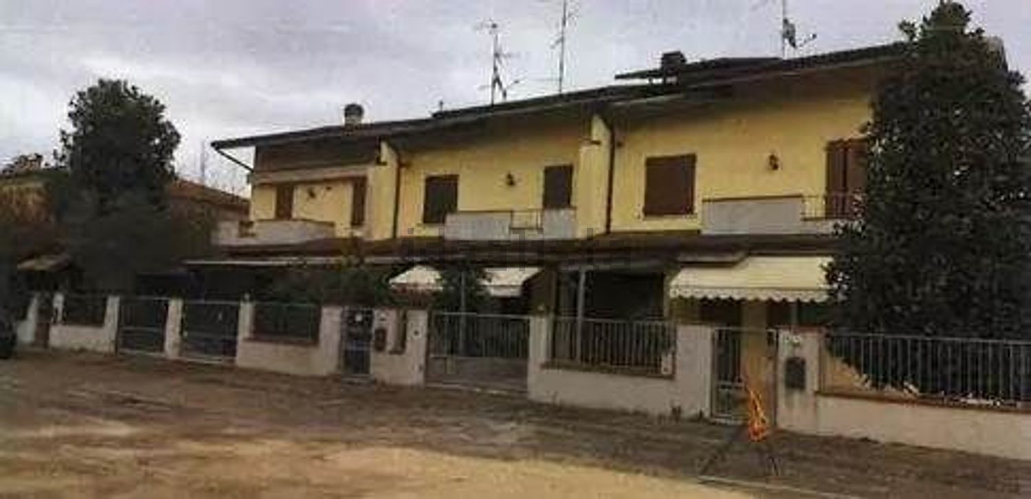 Chalet pareado en San Possidonio