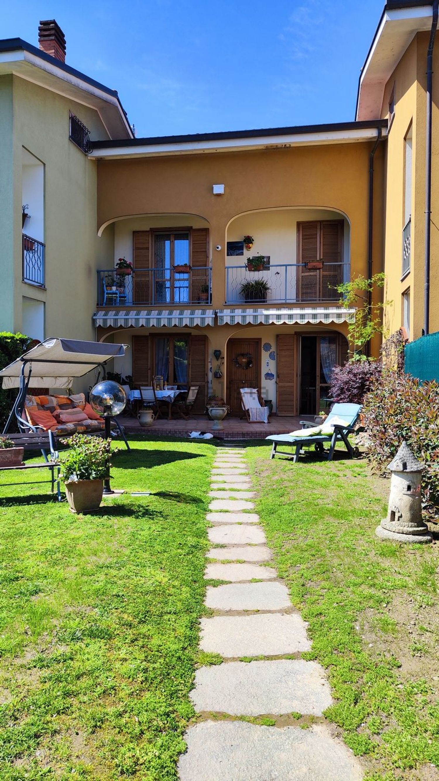 Chalet adosado en Romano Canavese