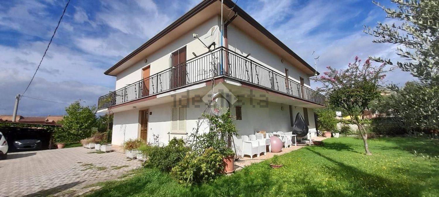 Detached house in Alatri